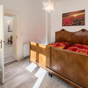 Apartment Mehringdamm, Berlin